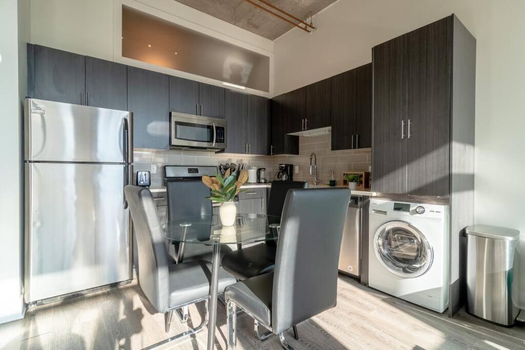 Spacious 2Br Vacation Rental With City View, Optional Parking And Gym Near Mccormick Place & Downtown Chicago Attractions Exteriör bild