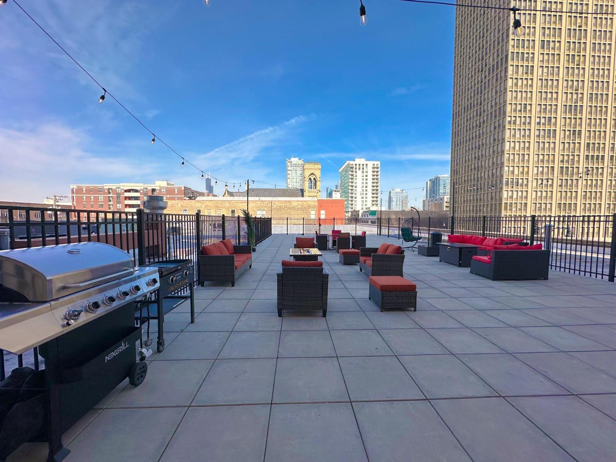 Spacious 2Br Vacation Rental With City View, Optional Parking And Gym Near Mccormick Place & Downtown Chicago Attractions Exteriör bild