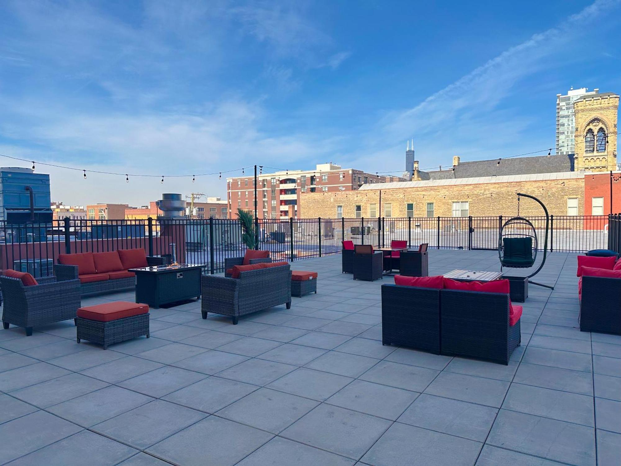 Spacious 2Br Vacation Rental With City View, Optional Parking And Gym Near Mccormick Place & Downtown Chicago Attractions Exteriör bild
