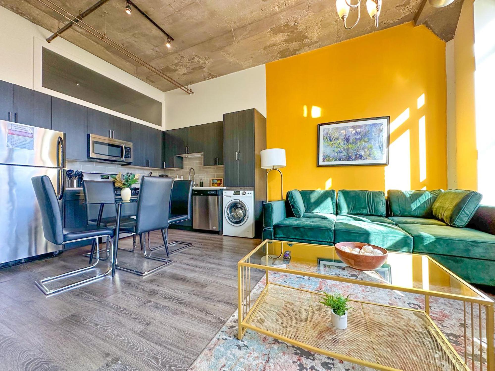 Spacious 2Br Vacation Rental With City View, Optional Parking And Gym Near Mccormick Place & Downtown Chicago Attractions Exteriör bild